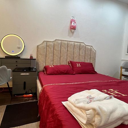 Venus Apartment Kham Thien Hanoi Exterior photo