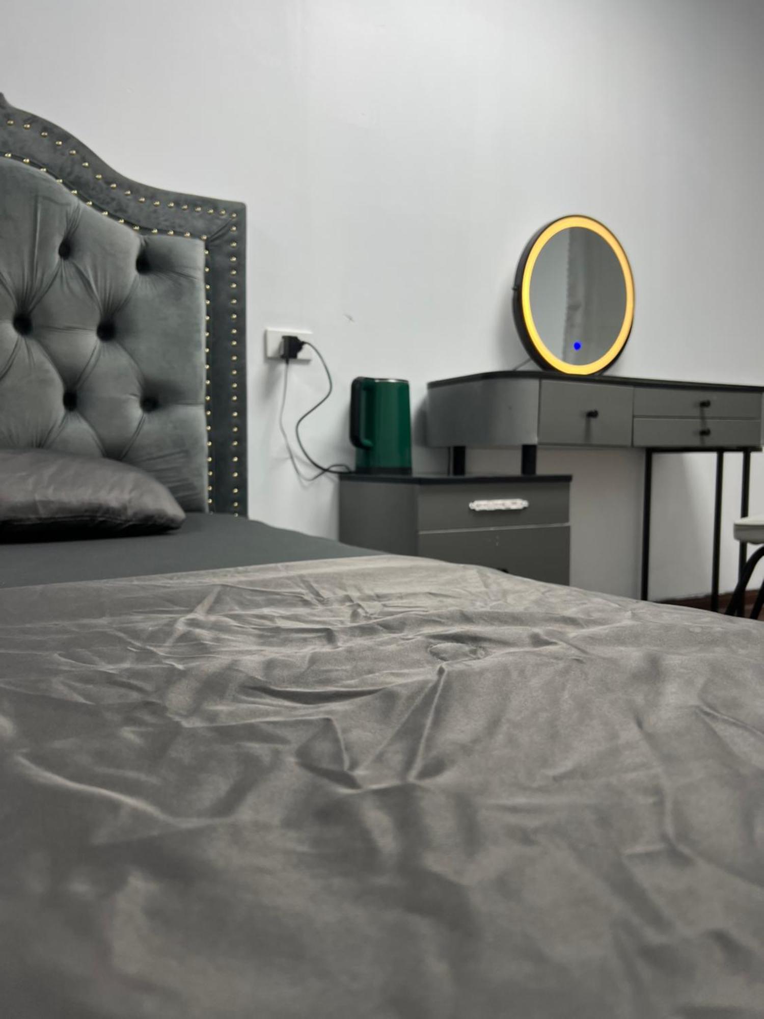 Venus Apartment Kham Thien Hanoi Exterior photo