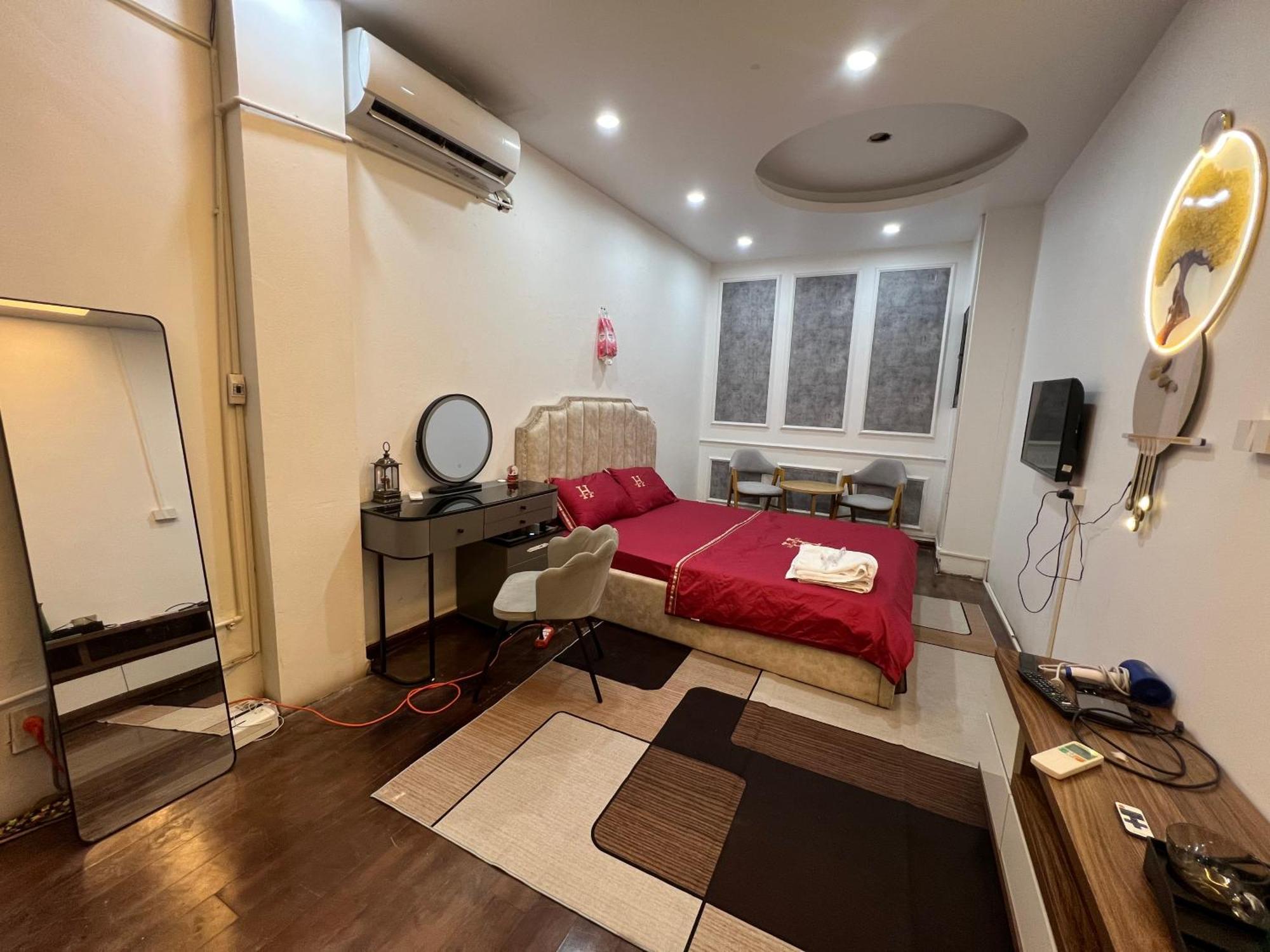 Venus Apartment Kham Thien Hanoi Exterior photo